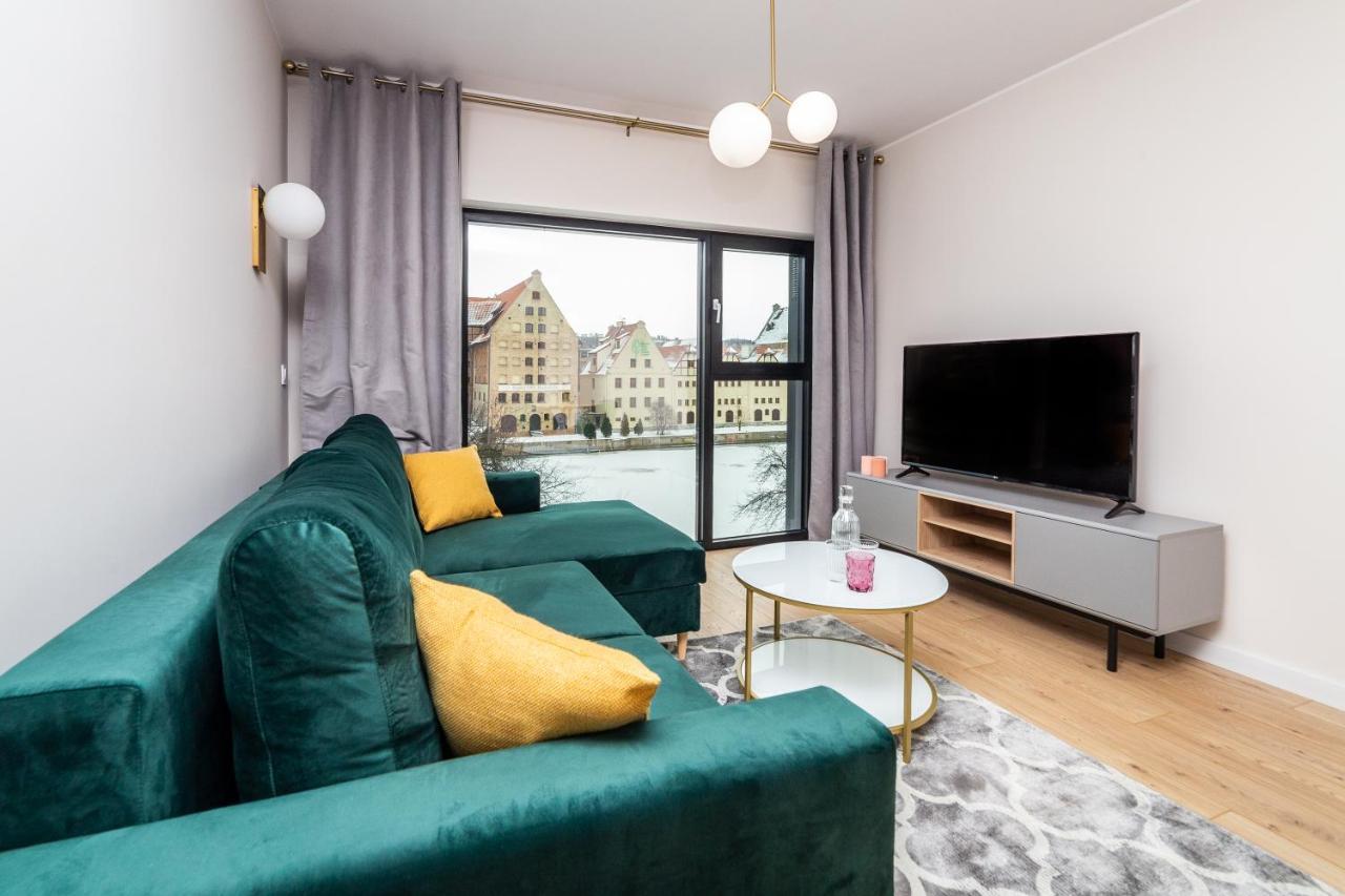 Pobookowane River View Apartments Гданск Екстериор снимка