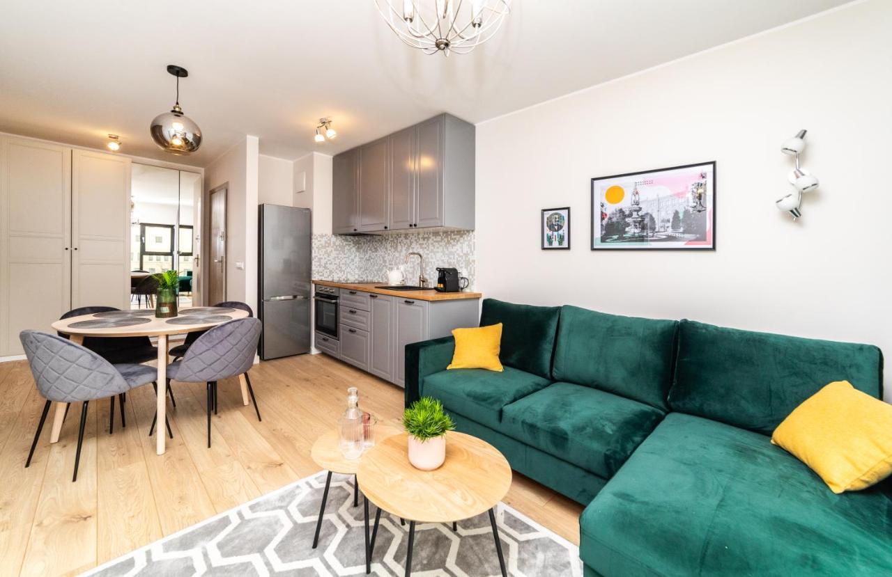Pobookowane River View Apartments Гданск Екстериор снимка