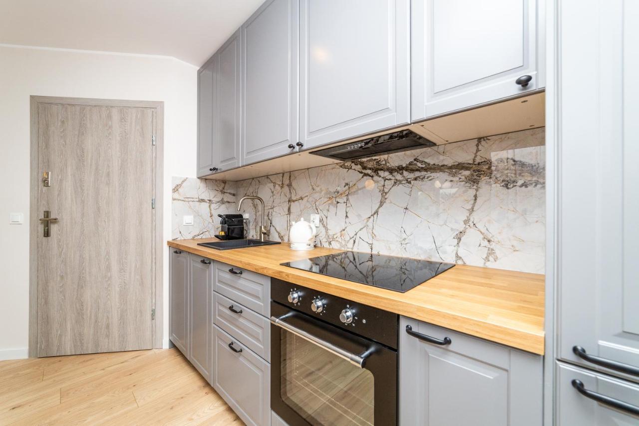 Pobookowane River View Apartments Гданск Екстериор снимка