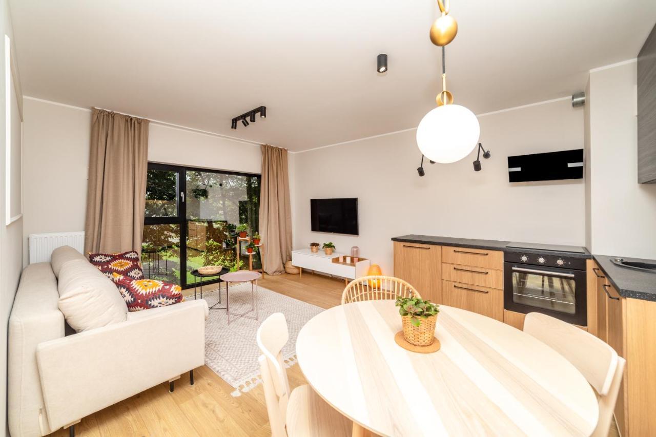 Pobookowane River View Apartments Гданск Екстериор снимка