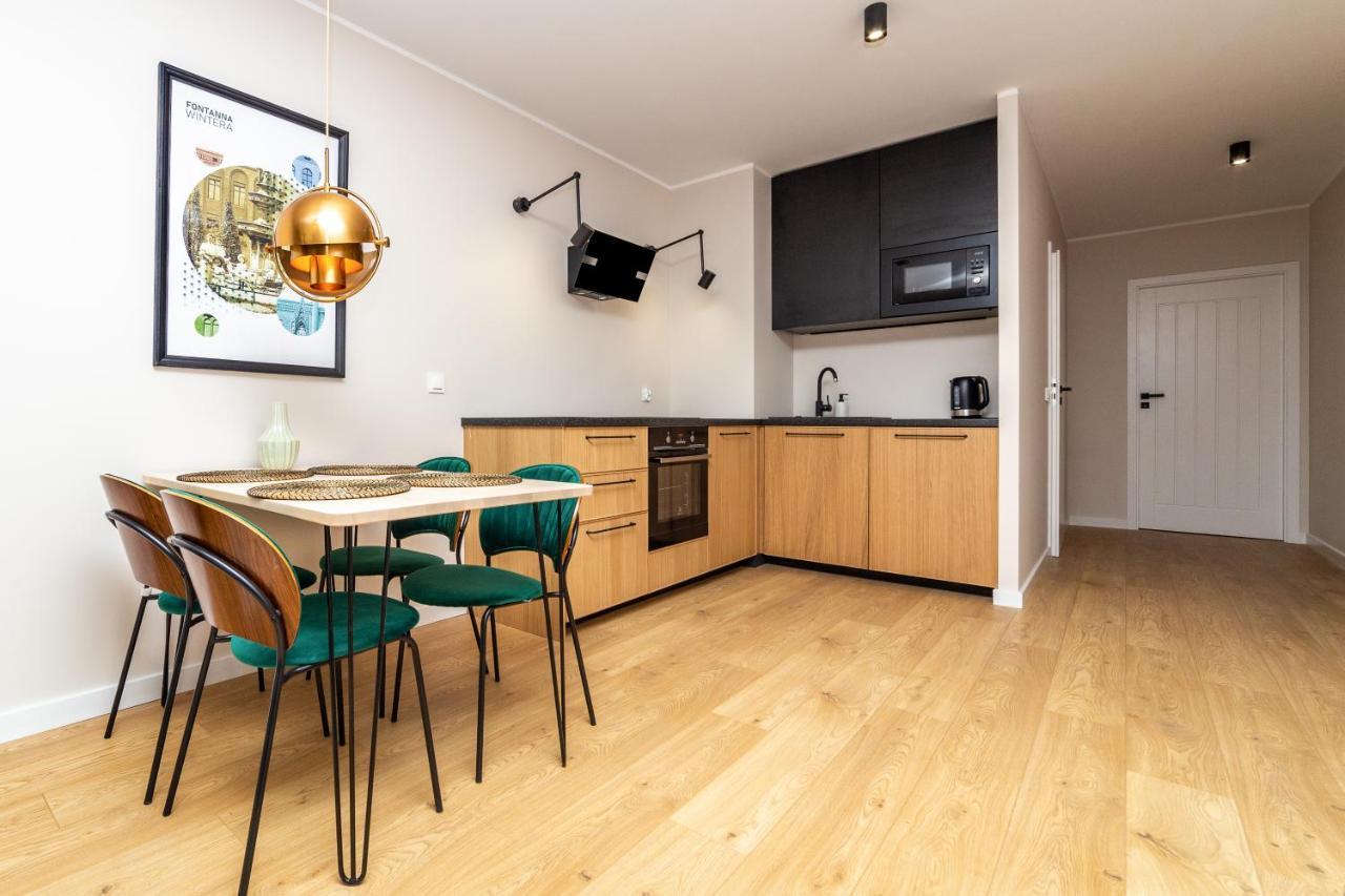 Pobookowane River View Apartments Гданск Екстериор снимка
