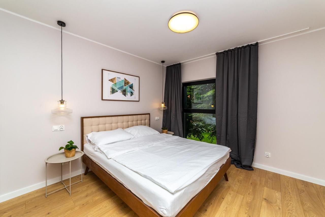 Pobookowane River View Apartments Гданск Екстериор снимка