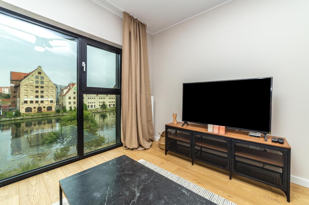 Pobookowane River View Apartments Гданск Екстериор снимка
