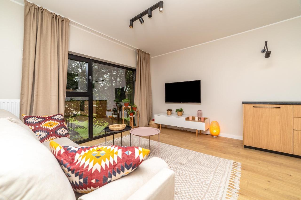 Pobookowane River View Apartments Гданск Екстериор снимка