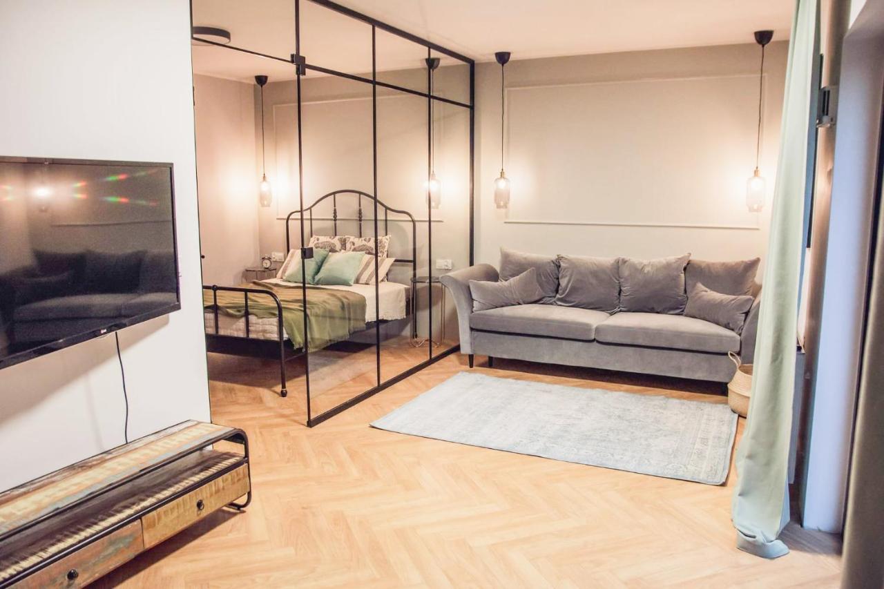 Pobookowane River View Apartments Гданск Екстериор снимка